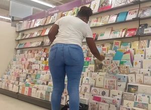 Thick ass African Cougar In Jeans. (